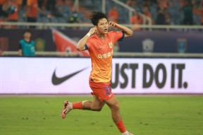 开云app-包含里程碑夜山东泰山主帅复盘，西甲关键时刻刷纪录，球迷炸锅，更衣室氛围转暖的词条