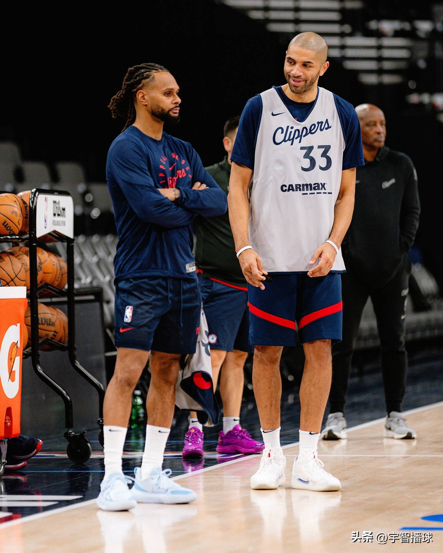 国际比赛日洛杉矶快船备战NBA季后赛，手感冰凉细节曝光，赛场秩序良好，临场指挥获称赞的简单介绍